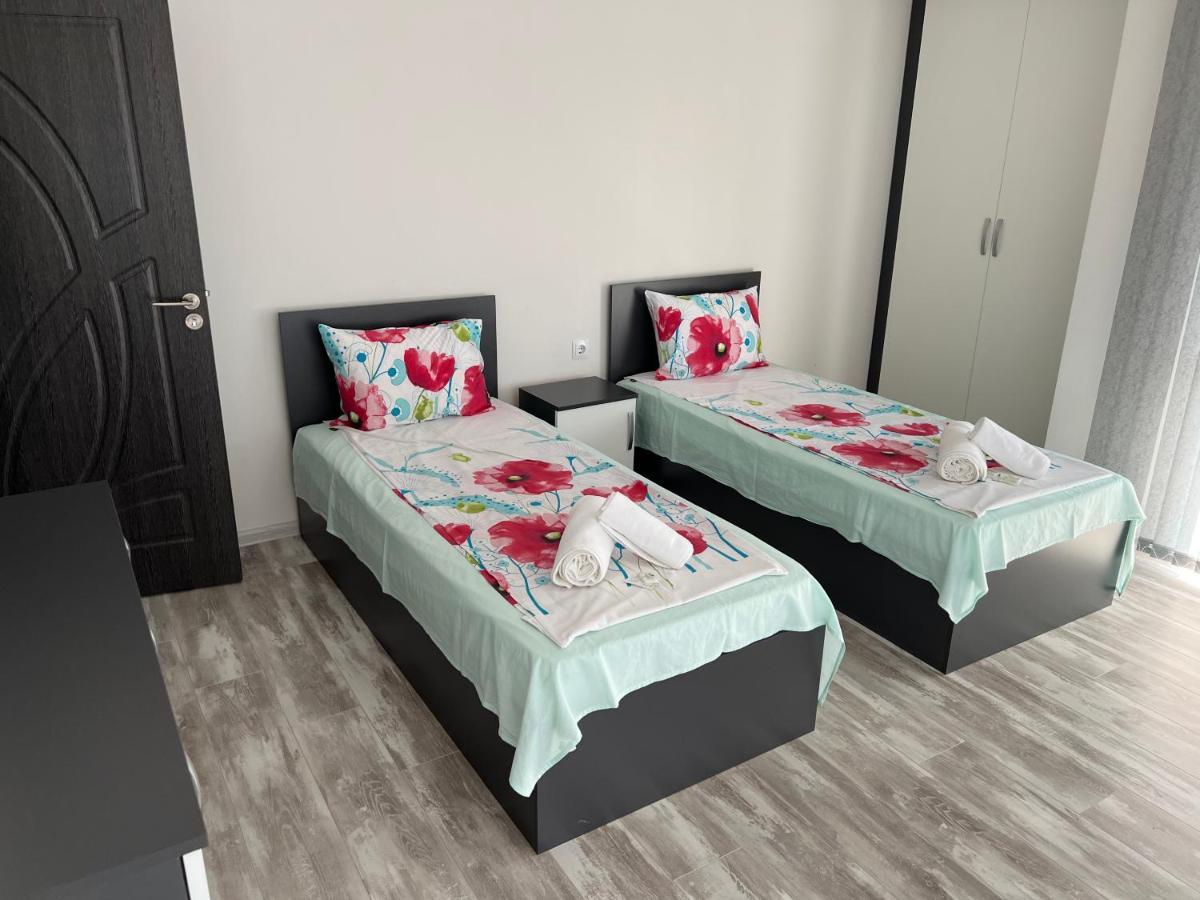 Apartment трапезица *